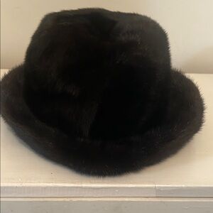 Luxurious Black Mink Fur Hat